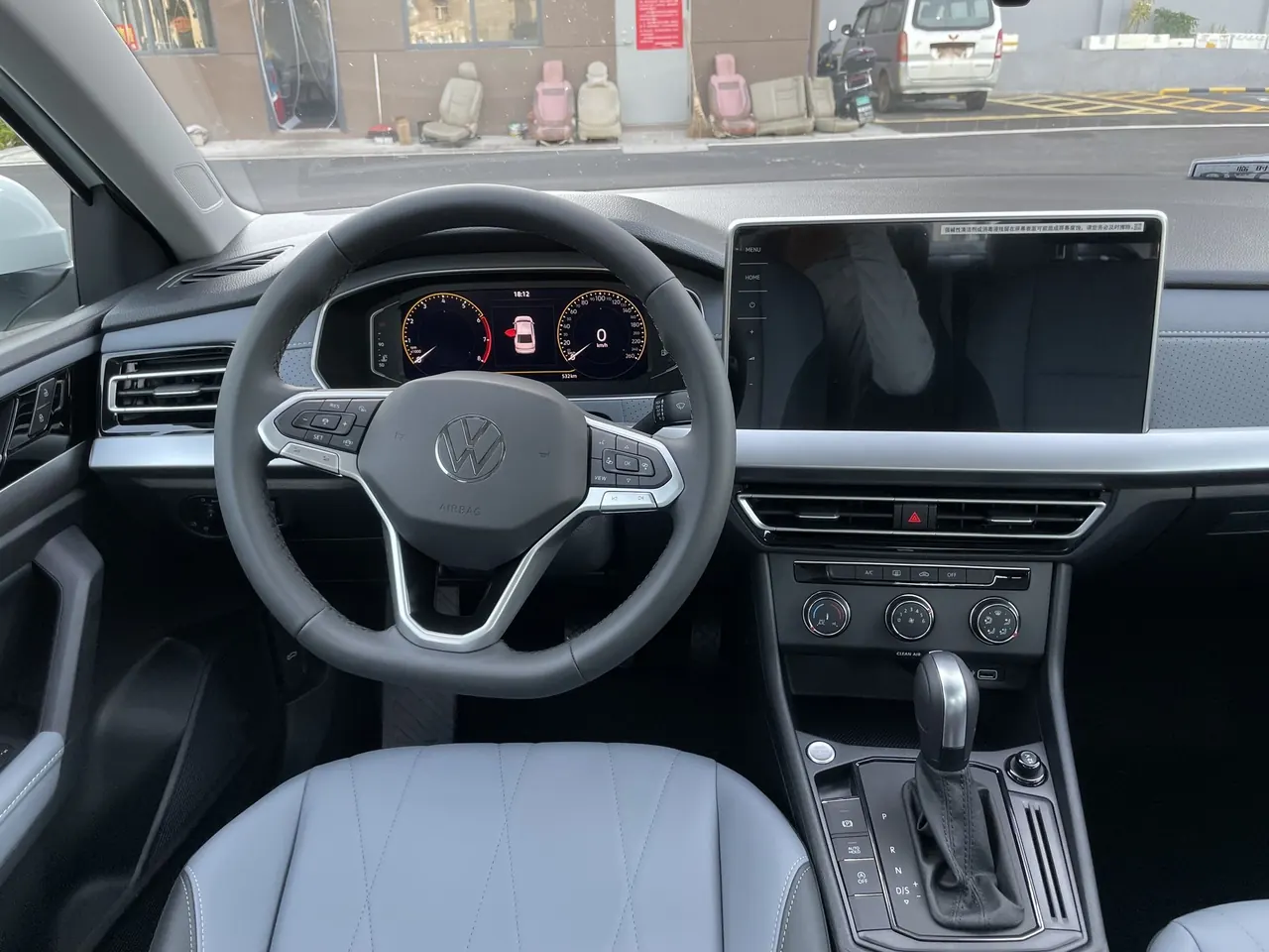 Volkswagen 2024 LaVida 1.5 Star 5 Million Edition Automatic Gear 3