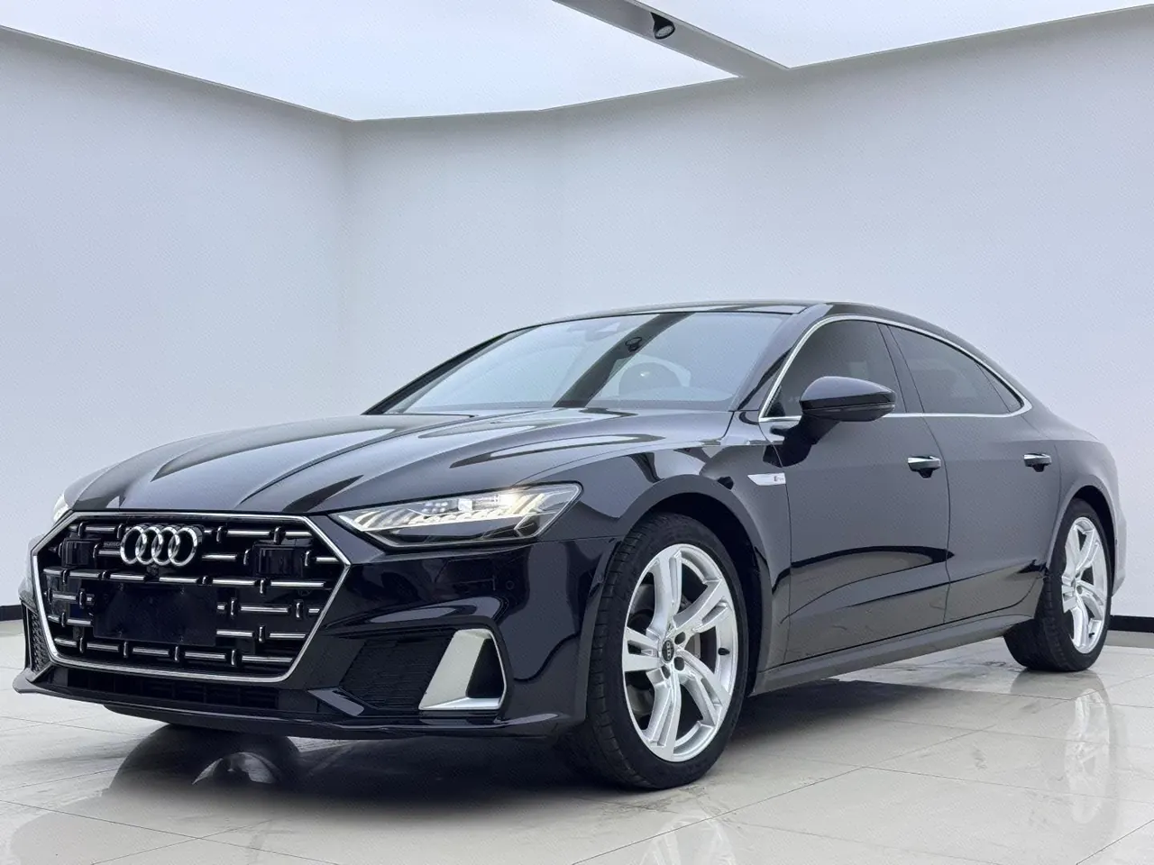 Open image lightbox: Audi 2022 A7L 2.0TFSI 45TFSI S-line Zhumeng Youth Edition Automatic Gear