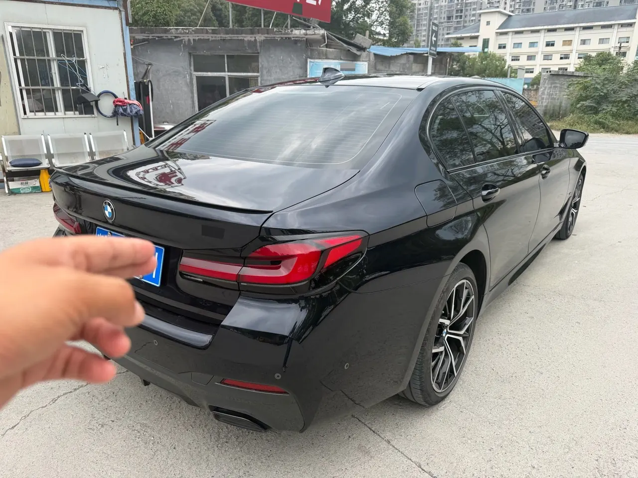 BMW 5 Series 2022 530Li 2.0T Premium Luxury Suit (Change 3) Automatic Gear 2