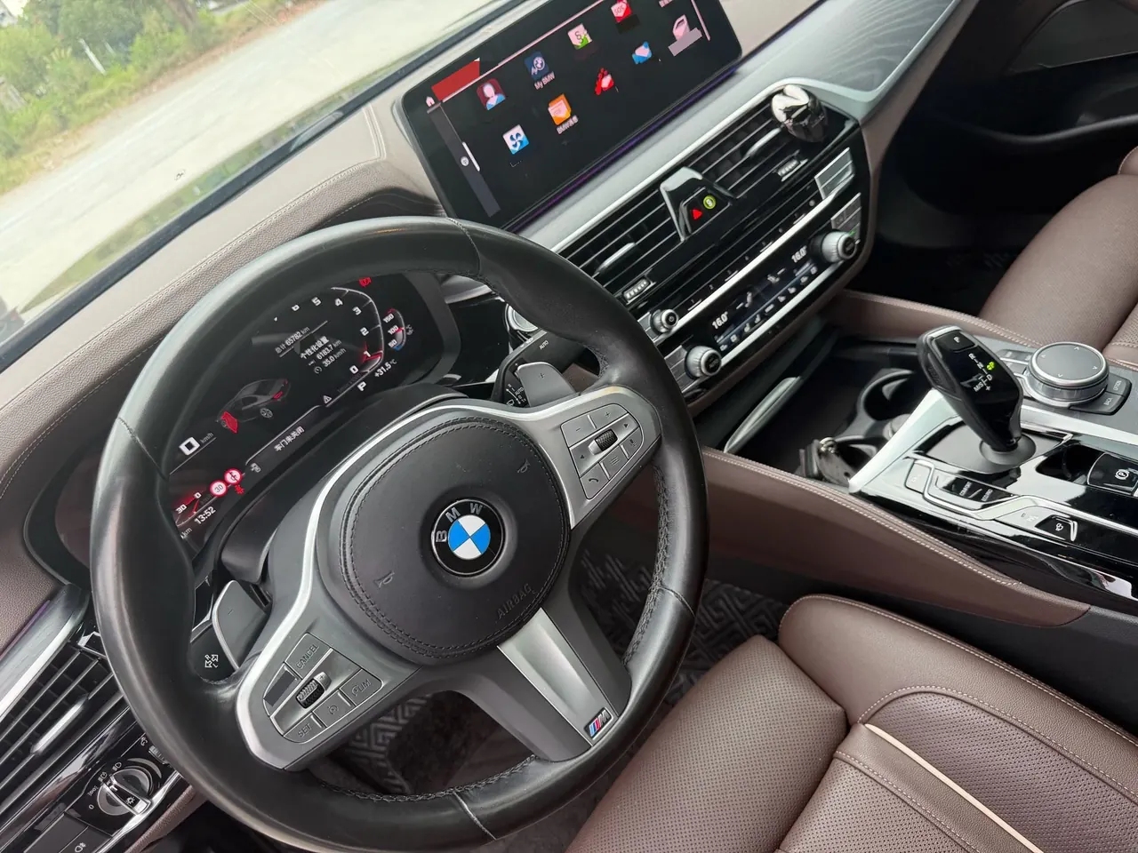 BMW 5 Series 2022 530Li 2.0T Premium Luxury Suit (Change 3) Automatic Gear 4