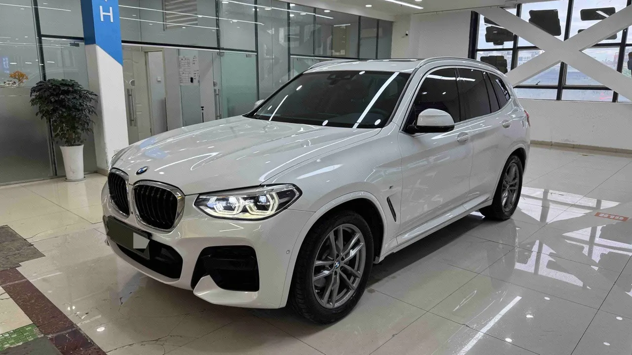 Открыть галерею: BMW 2020 X3 xDrive28i 2.0T M sports suit automatic gear