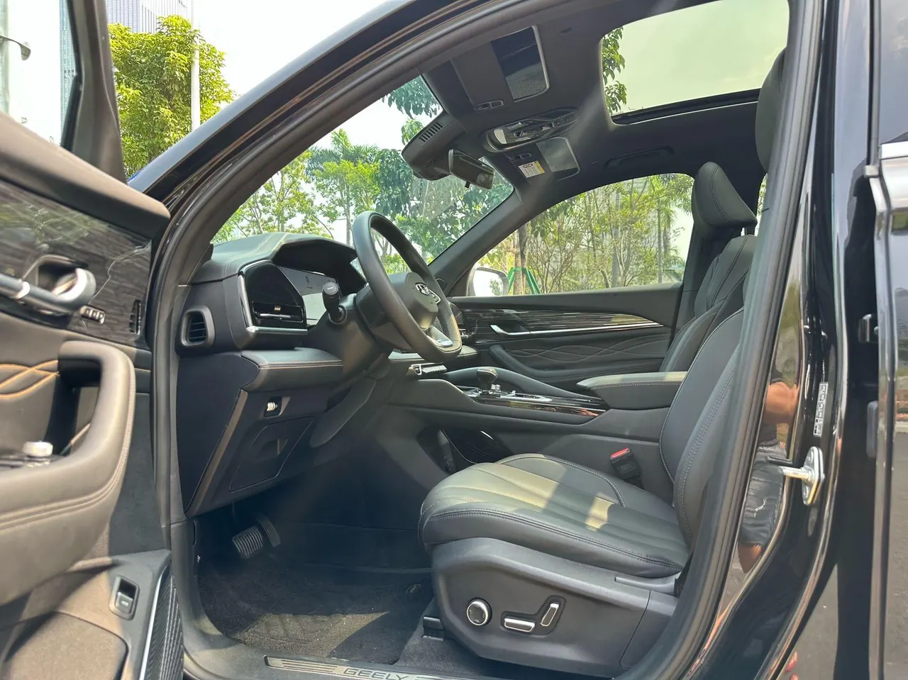 Geely 2024 XingyueL (Monjaro) 2.0TD EVO Two-Drive Long Wind Edition Automatic Gear 5