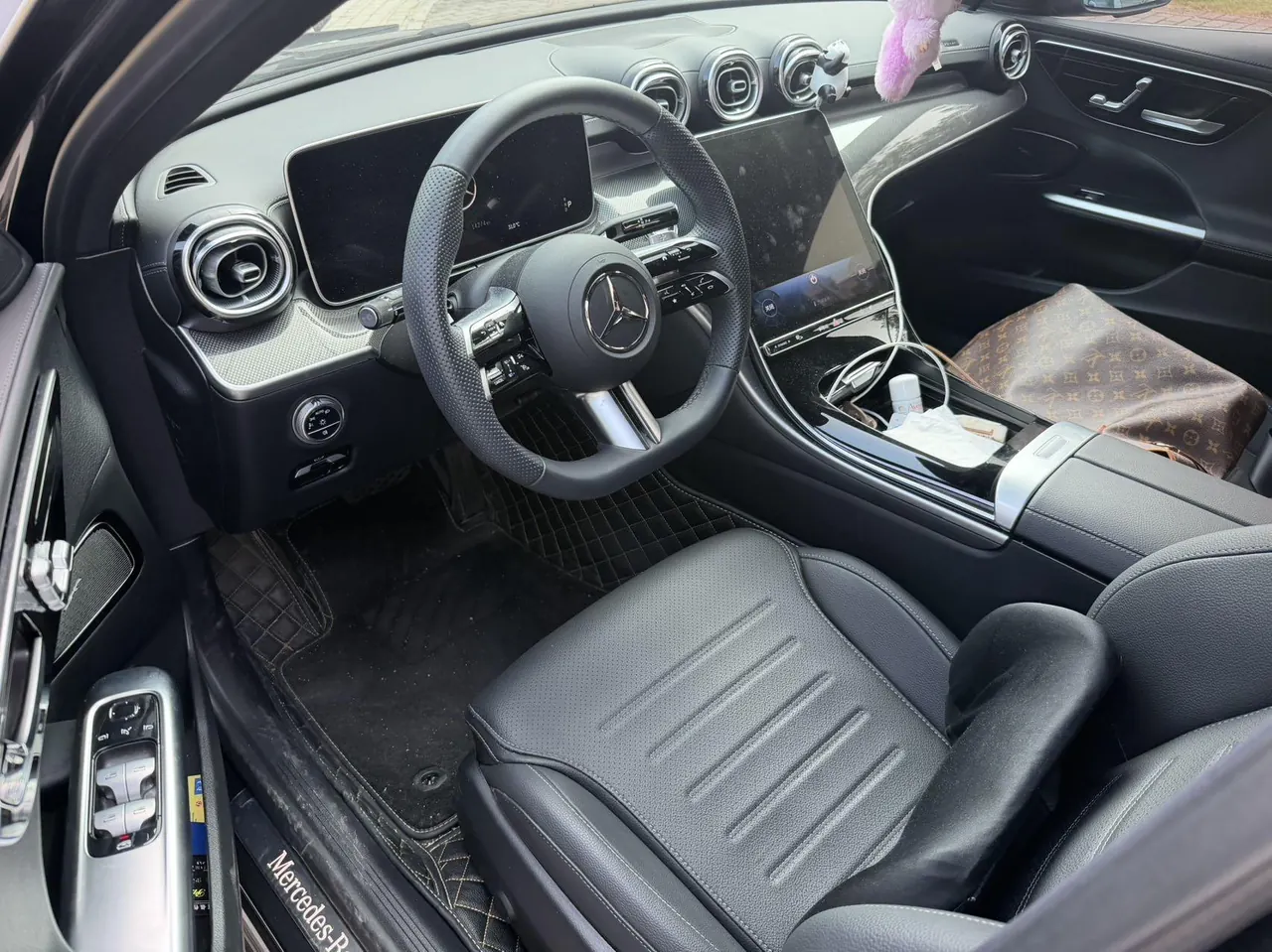 Mercedes Benz Class C 2024 C 260 L 48V 1.5T (Change 3) Automatic 21