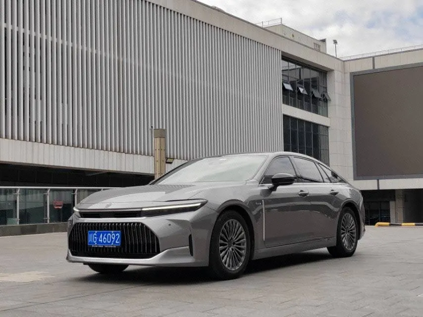 Toyota Crown (Imported) 2024 Crown 2.5 Stepless to Enjoy Automatic Gear - View 1