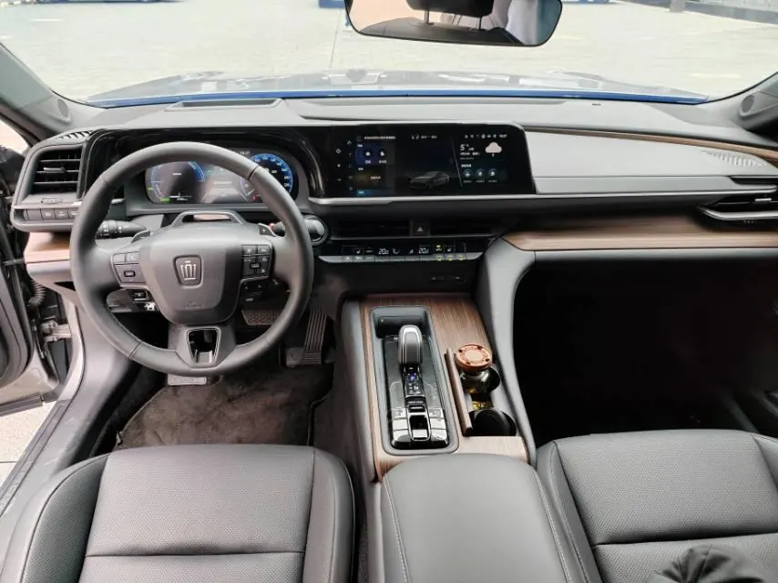 Toyota Crown (Imported) 2024 Crown 2.5 Stepless to Enjoy Automatic Gear 6