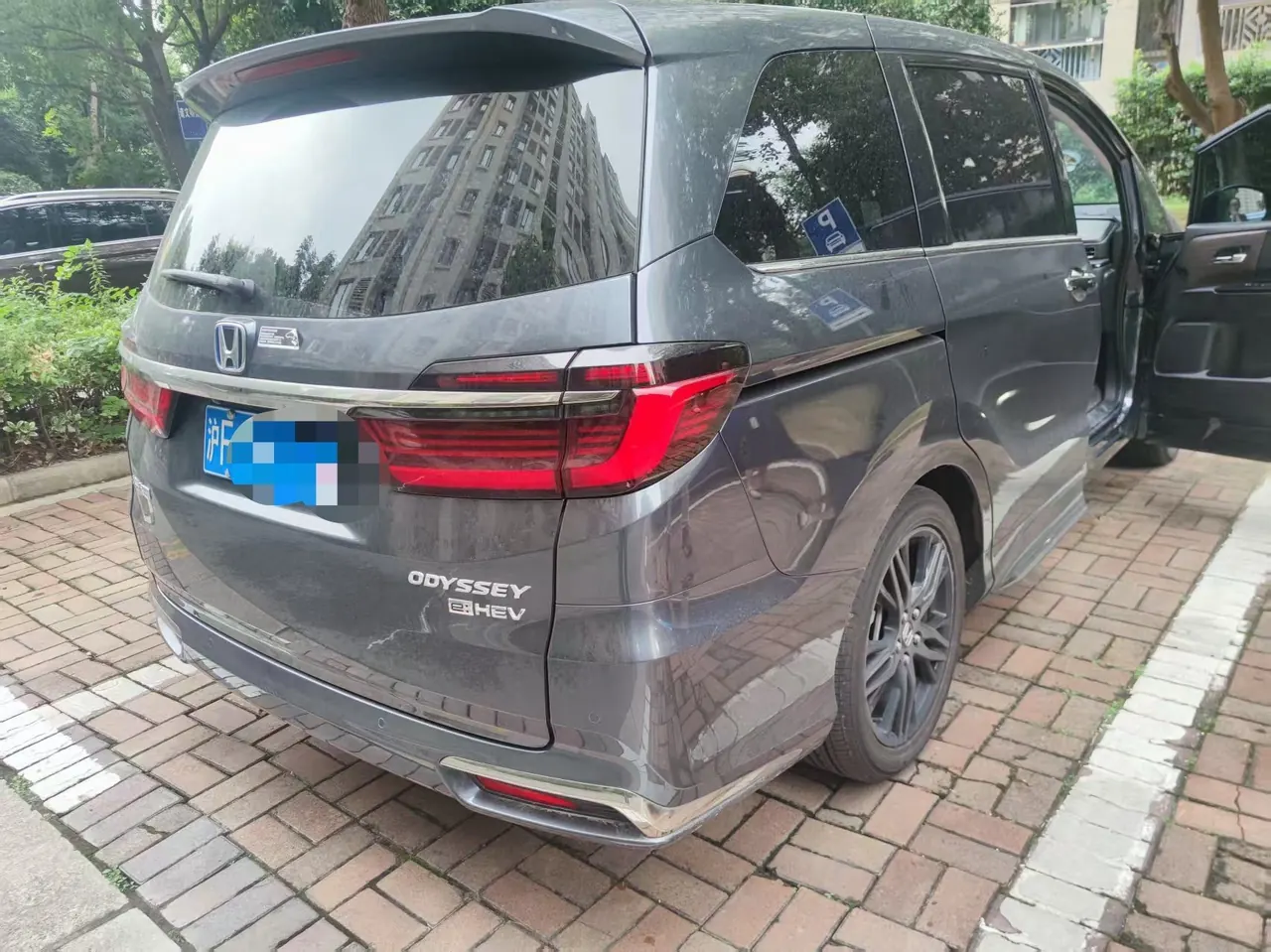 Honda 2022 Odyssey Hybrid 2.0 Stepless Sharp and Glory Edition Automatic Gear 5