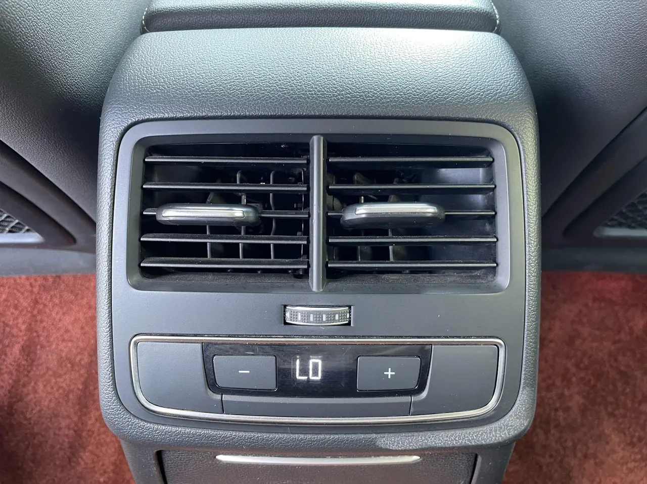 Audi 2020 A4L 2.0TFSI 40TFSI Deluxe Elegant Automatic 11