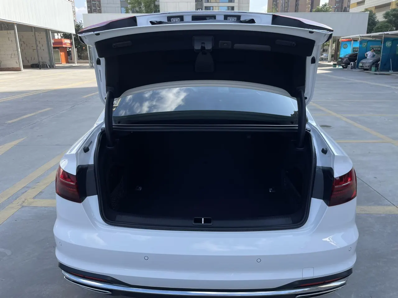Audi 2020 A4L 2.0TFSI 40TFSI Deluxe Elegant Automatic 13