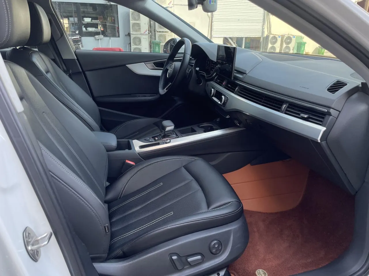 Audi 2020 A4L 2.0TFSI 40TFSI Deluxe Elegant Automatic 15