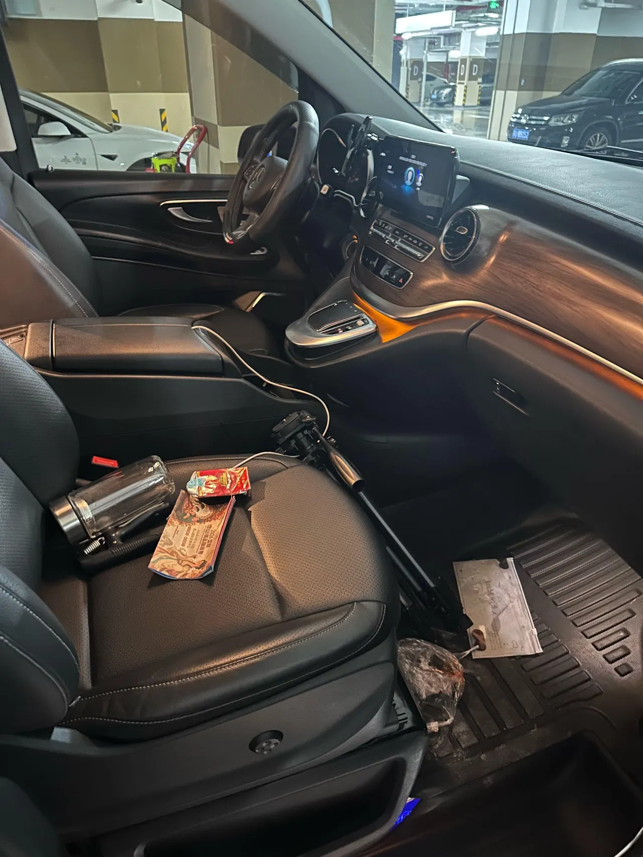 Mercedes Benz V 2020V 260 L 2.0T Deluxe Edition Automatic Gear 8