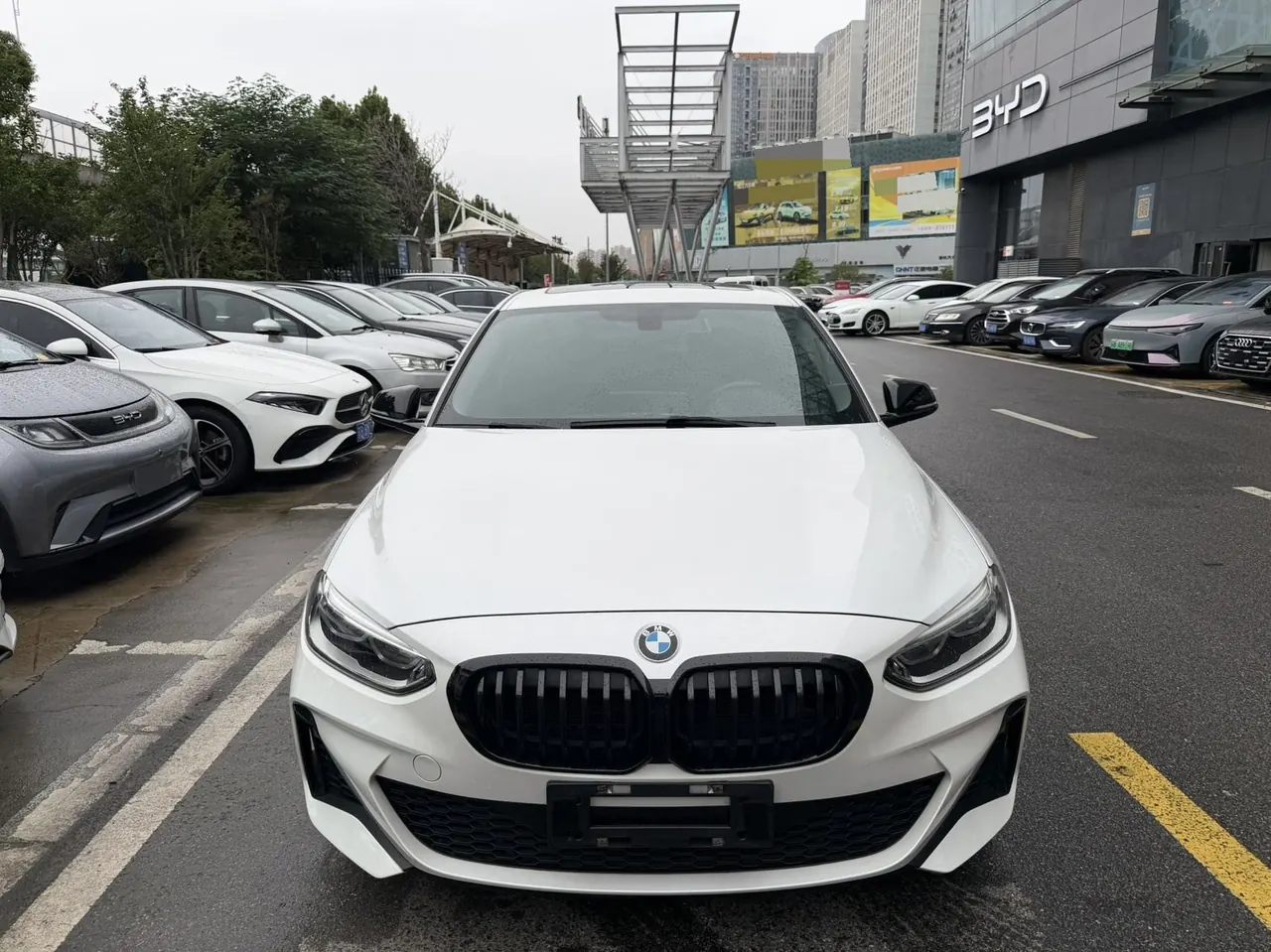 BMW 1 Series 2022 125i 2.0T M Sports Obsidian Night Edition Automatic Gear 2