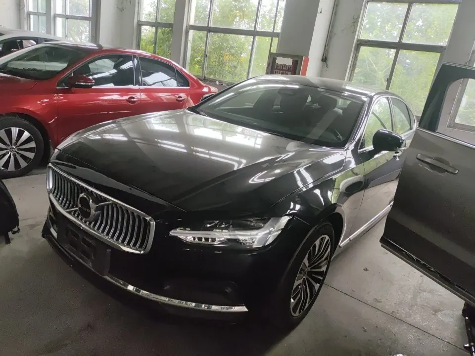 Volvo 2025 S90 48V 2.0T B5 Zhiyi Deluxe Edition Automatic Gear 10