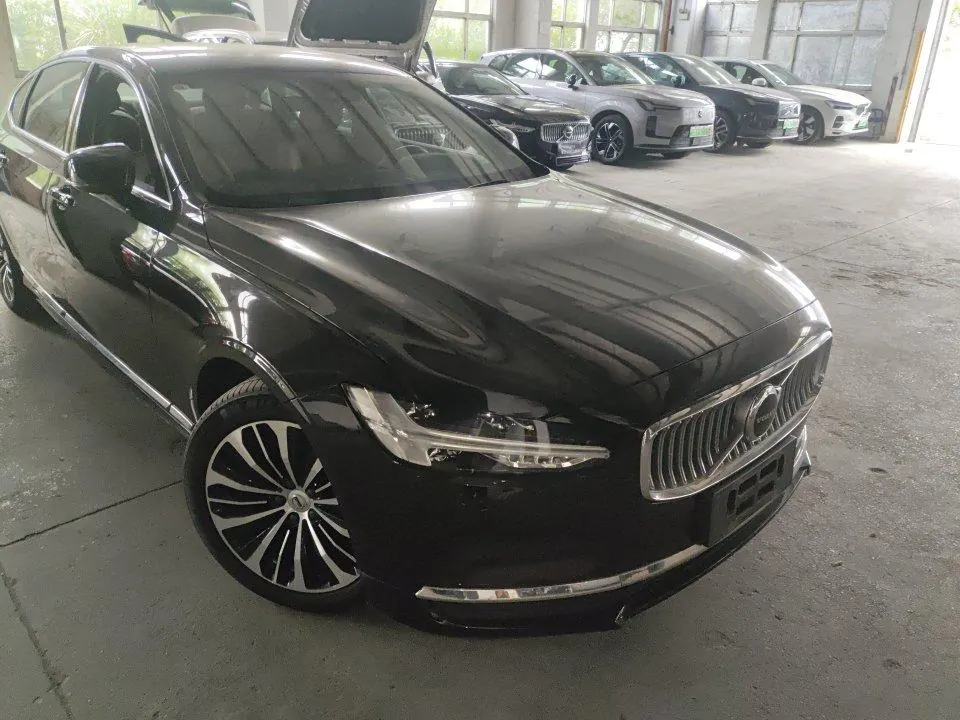 Volvo 2025 S90 48V 2.0T B5 Zhiyi Deluxe Edition Automatic Gear 2