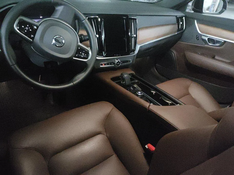 Volvo 2025 S90 48V 2.0T B5 Zhiyi Deluxe Edition Automatic Gear 5
