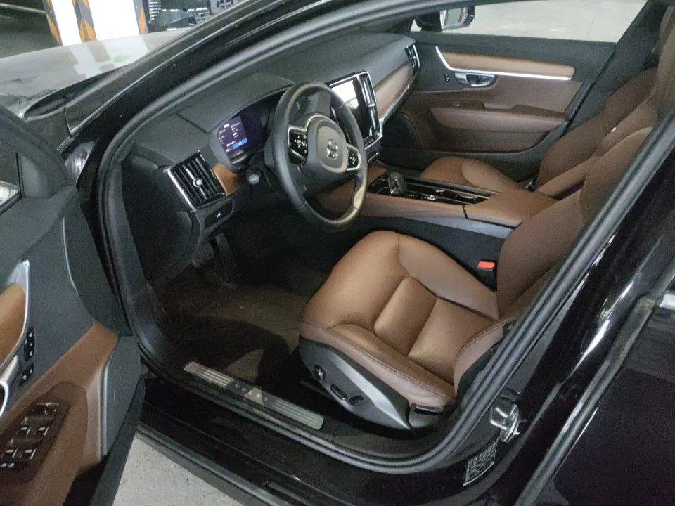 Volvo 2025 S90 48V 2.0T B5 Zhiyi Deluxe Edition Automatic Gear 6