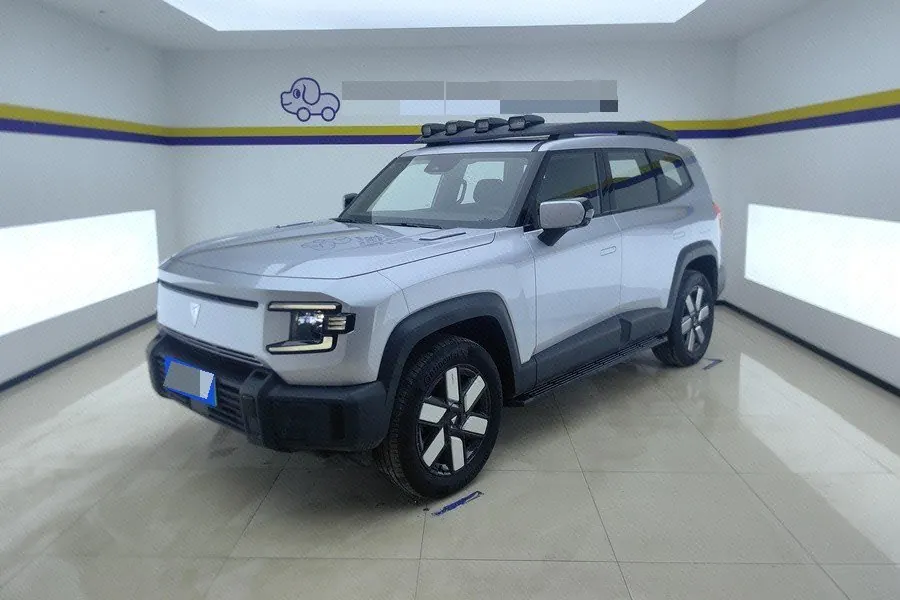 Открыть галерею: ChangAn Deepal 2024 G318 four-wheel drive air suspension version of automatic gear