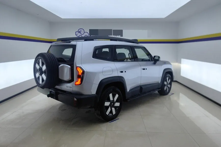 ChangAn Deepal 2024 G318 four-wheel drive air suspension version of automatic gear 2