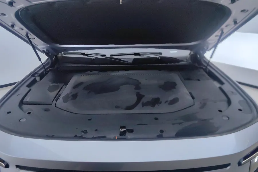 ChangAn Deepal 2024 G318 four-wheel drive air suspension version of automatic gear 4