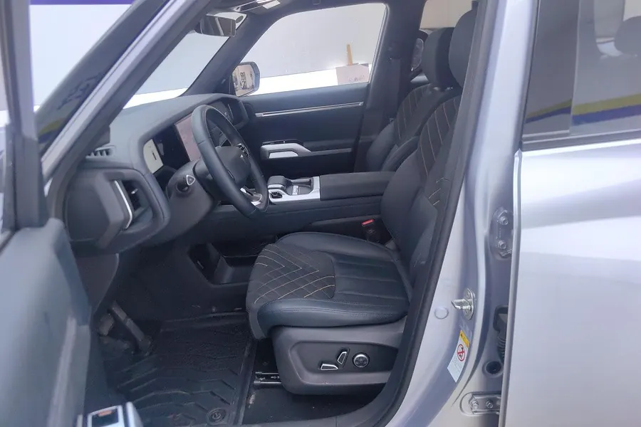 ChangAn Deepal 2024 G318 four-wheel drive air suspension version of automatic gear 5