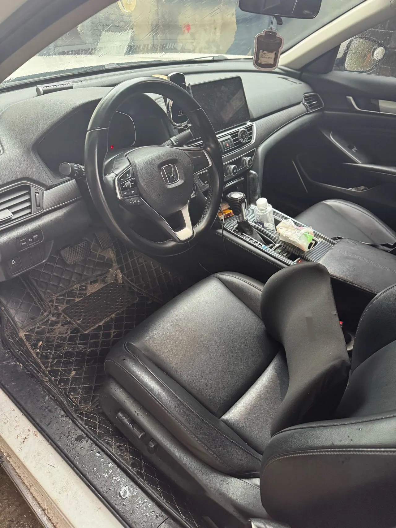 Honda 2022 10th Generation Accord 1.5T Stepless 260TURBO Deluxe Automatic Gear 2
