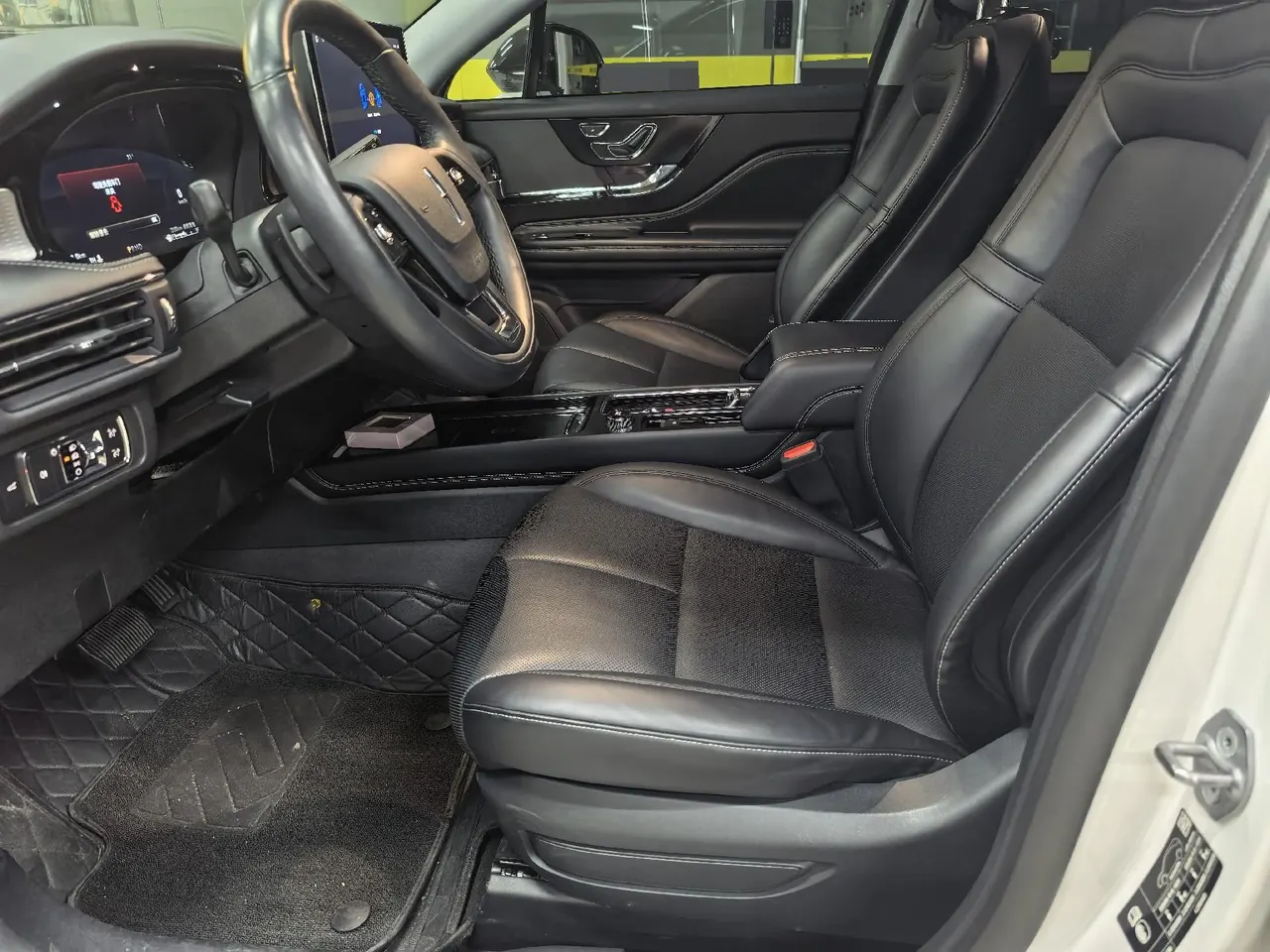 Lincoln 2021 adventurer 2.0T two-wheel drive exclusive edition automatic gear 3