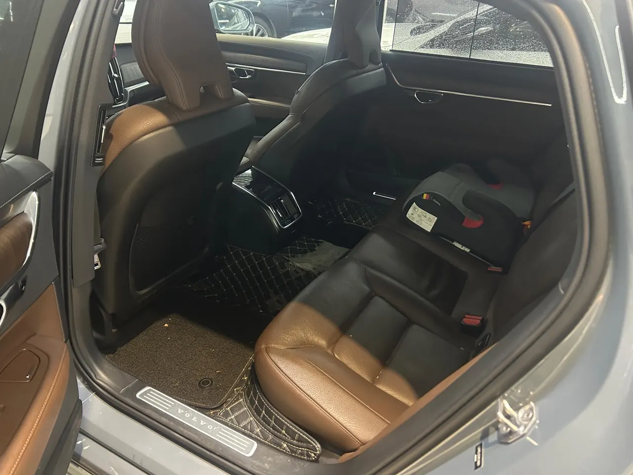 Volvo 2021 S90 48V 2.0T B5 Zhiyuan Deluxe Edition Automatic Gear 3