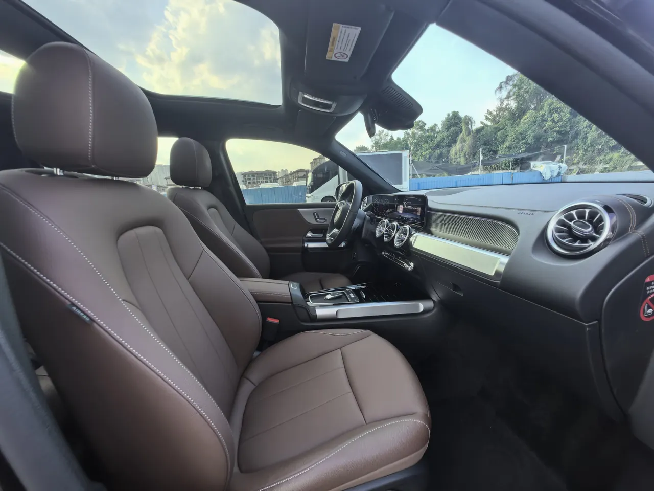 Mercedes Benz 2025 GLB 200 1.3T Dynamic Automatic 4
