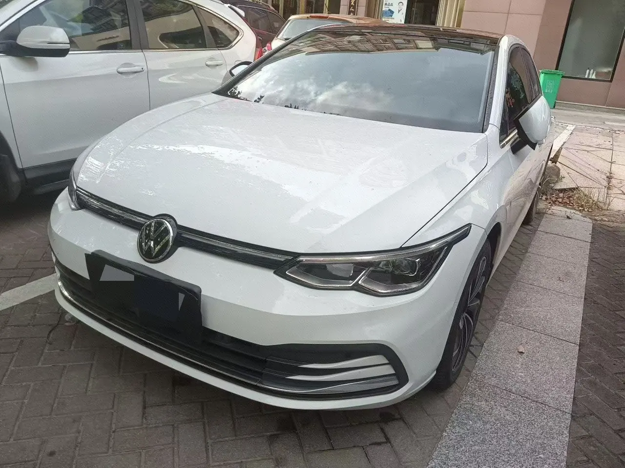 Открыть галерею: Volkswagen 2021 Golf 8 1.4TSI 280TSI 30th Anniversary Edition Automatic
