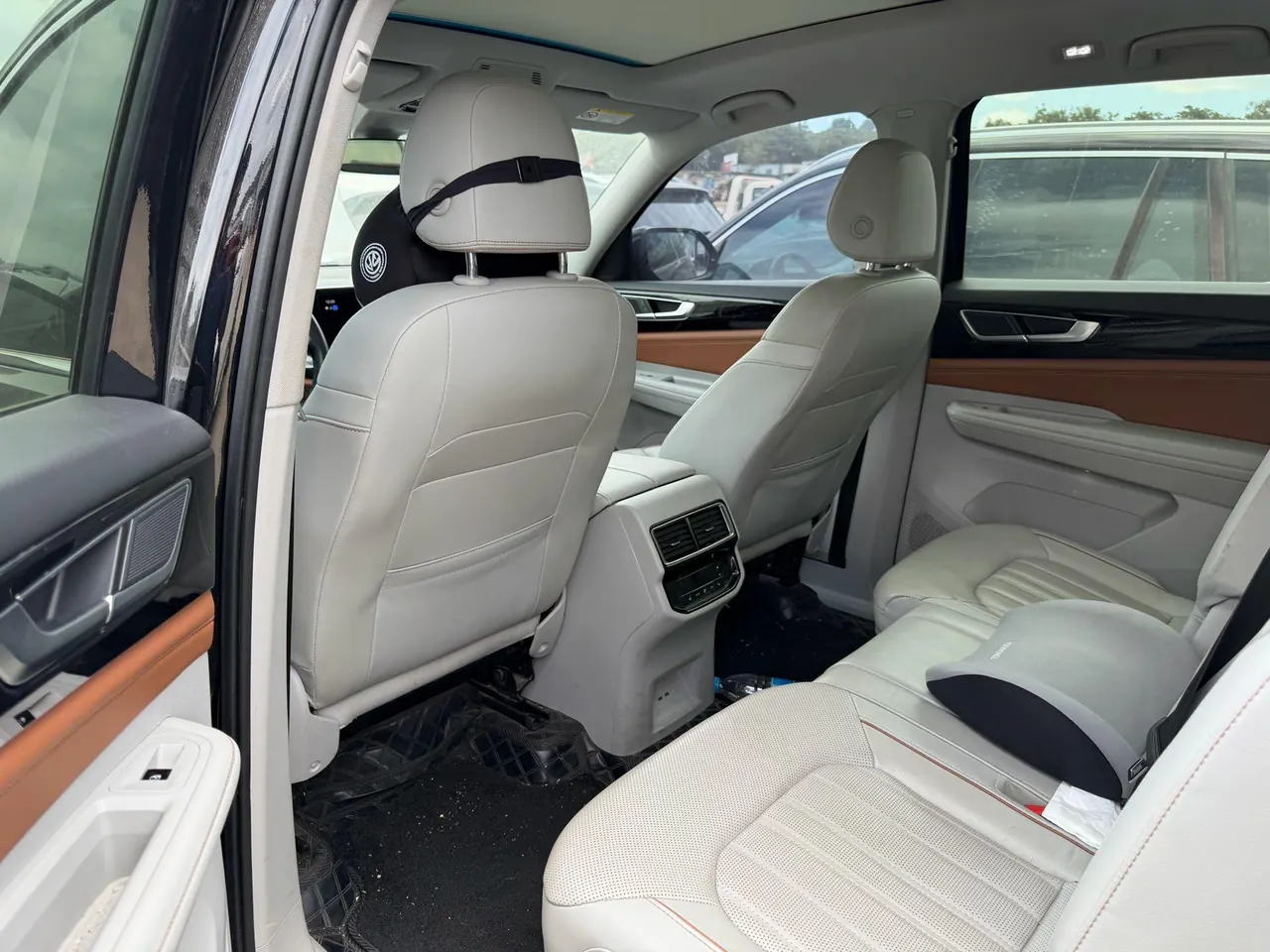 Volkswagen 2022 Tuang 2.0TSI 380TSI 4WD Respect Deluxe Automatic Transmission 4