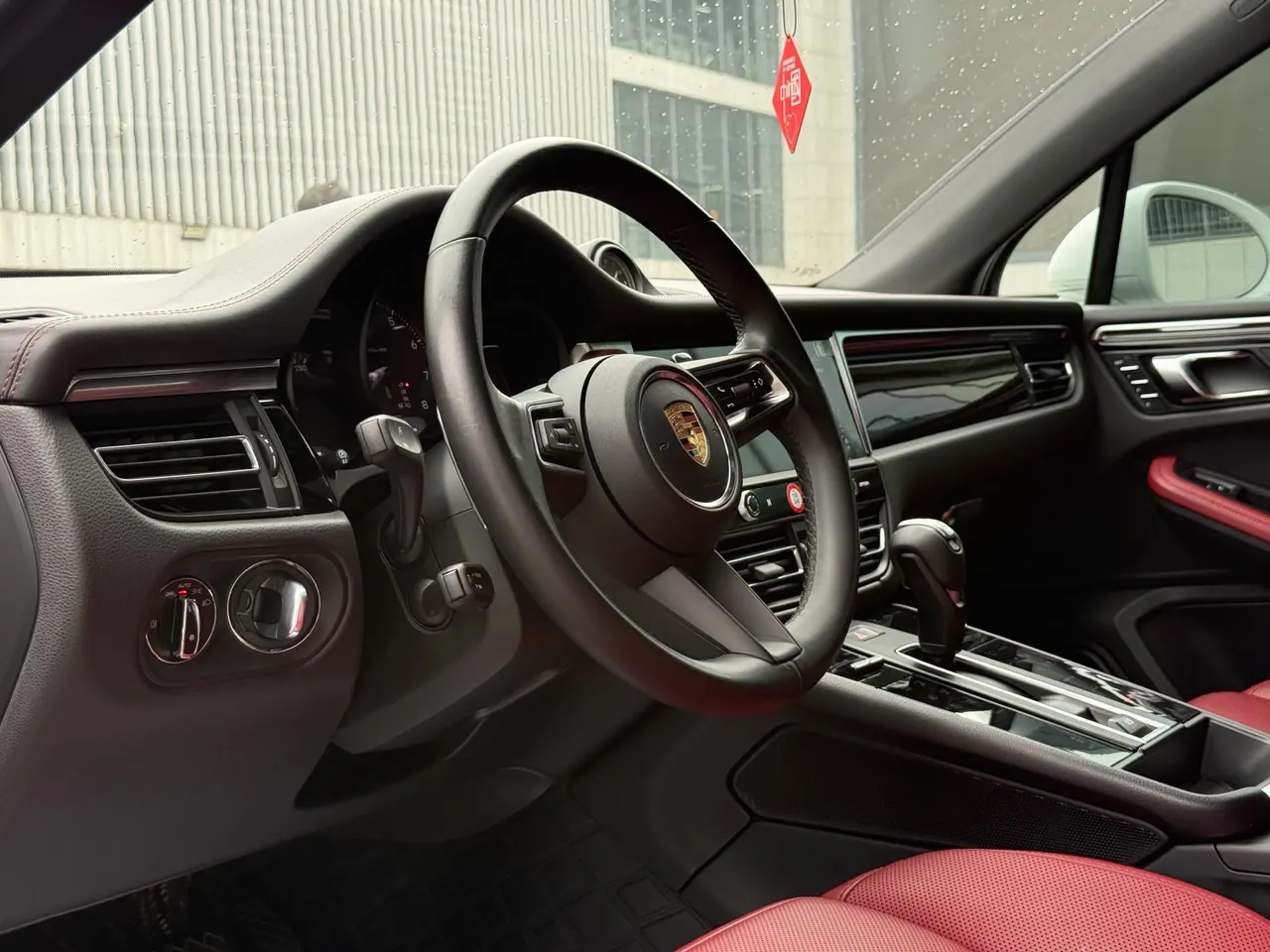 Porsche Macan (Imported) 2022 Macan 2.0T Automatic Gear 5