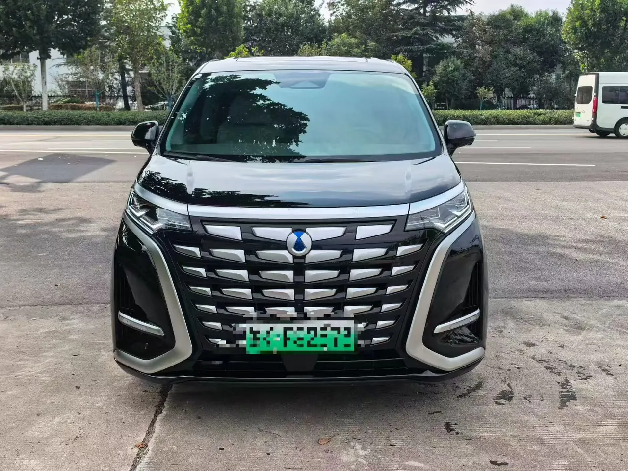 Denza 2022 Denza D9 DM-i 1.5T Stepless 970 Four-wheel Drive Honorable Automatic Gear 3