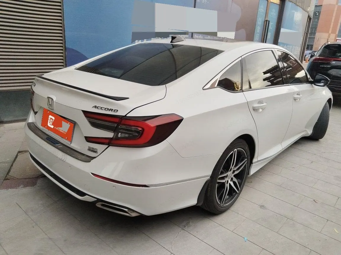 Honda 2022 10th Generation Accord 1.5T Stepless 260TURBO Magic Night Premium Edition Automatic Gear 2