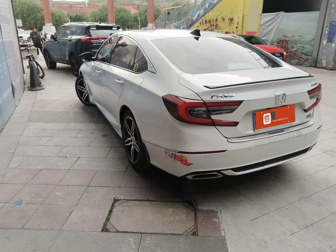 Honda 2022 10th Generation Accord 1.5T Stepless 260TURBO Magic Night Premium Edition Automatic Gear 5