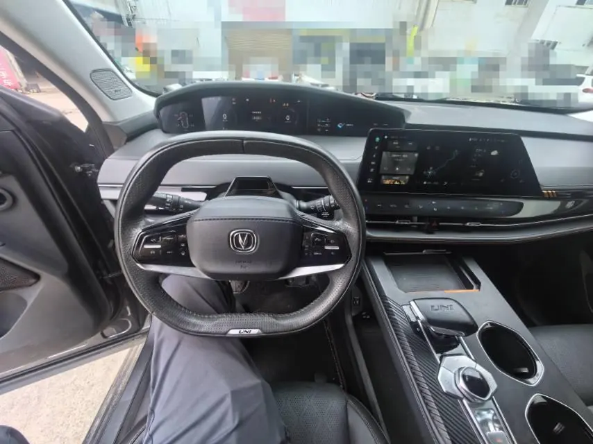 ChangAn 2022 UNI-K iDD 1.5T Blue Whale iDD Honorable Automatic Gear 5