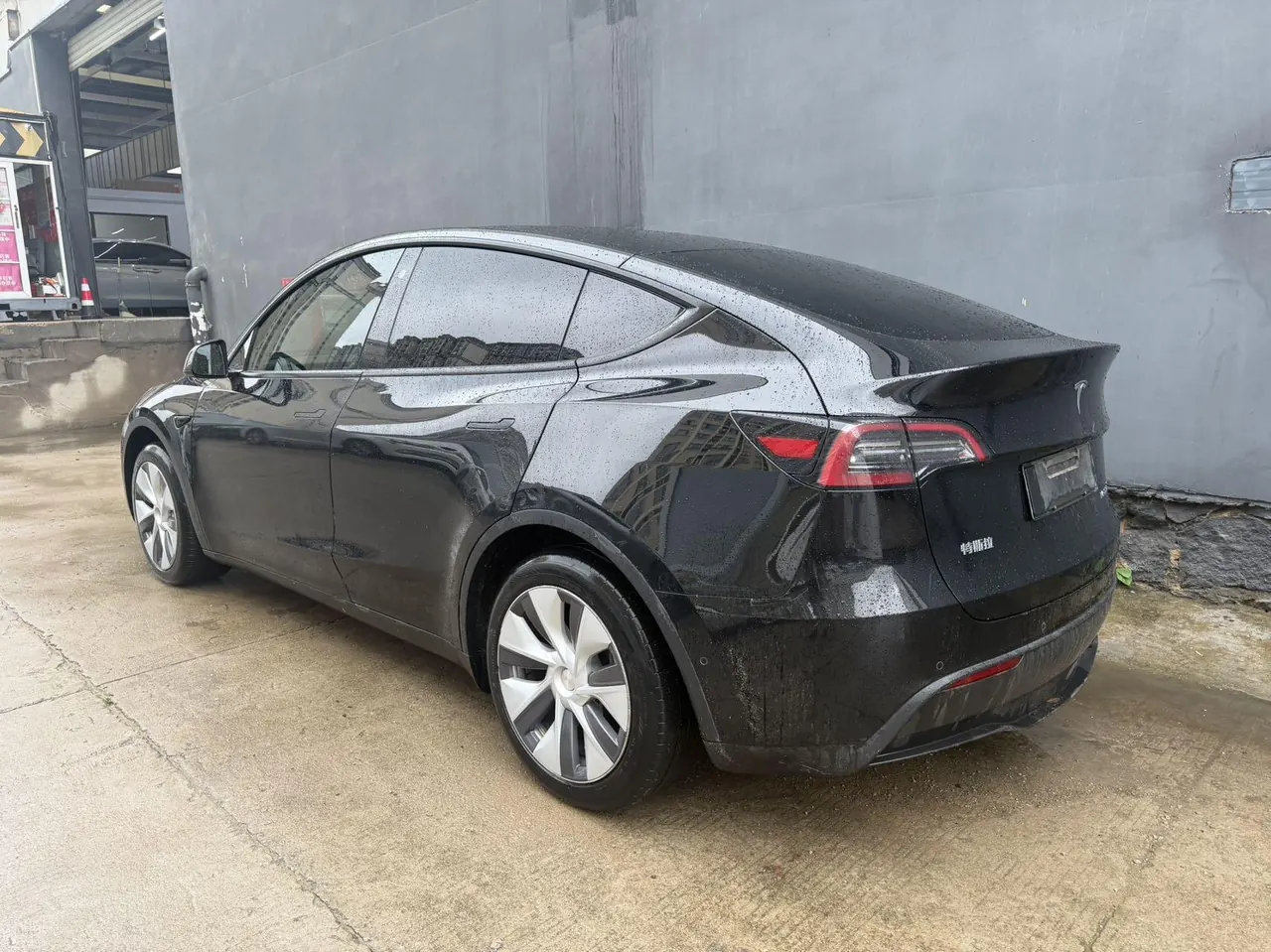 Tesla 2022 Model Y rear-wheel drive version (facelift) automatic gear 3