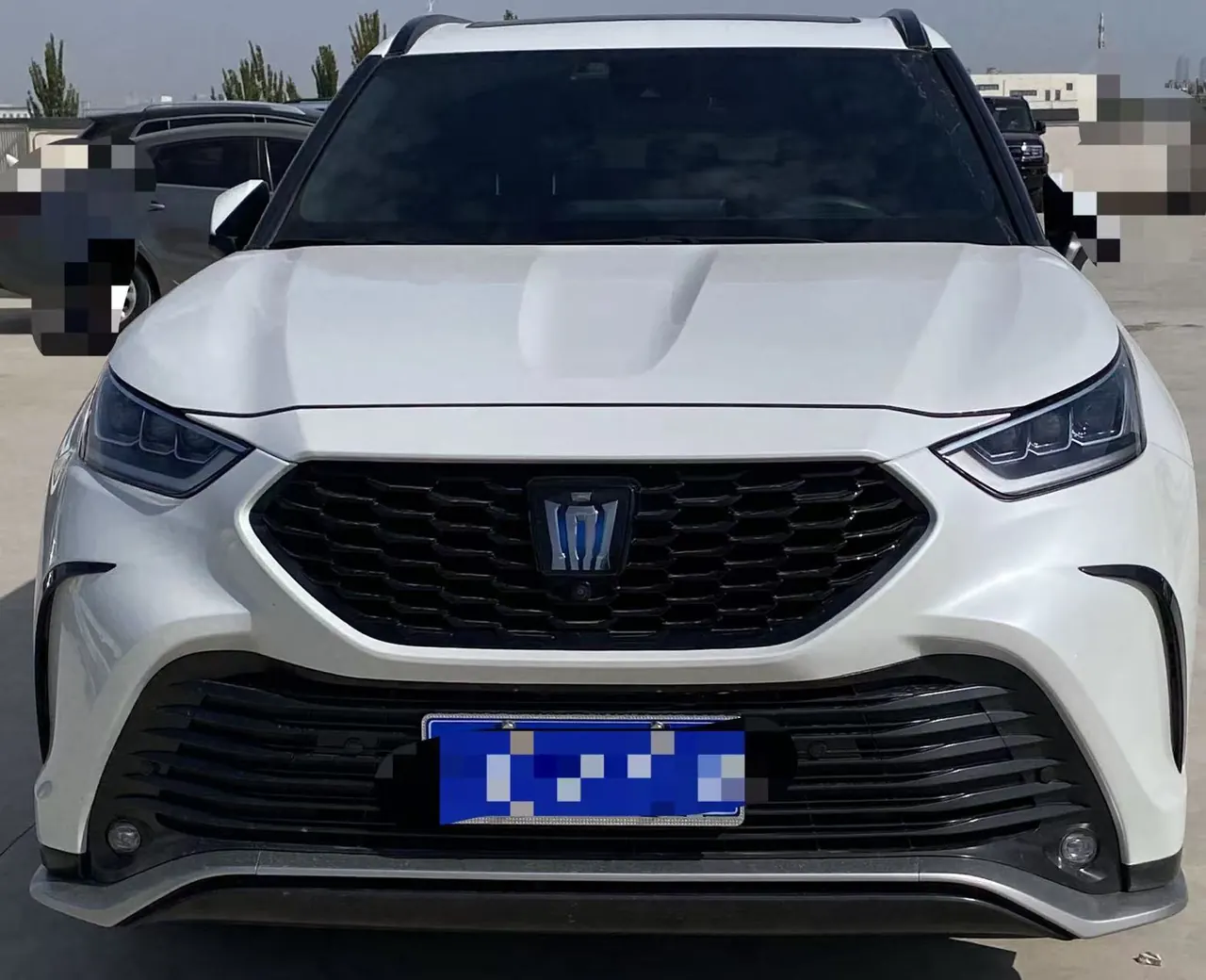 Toyota 2022 Crown Land Release 2.5 Stepless Four-wheel Drive Premium Edition Automatic Gear 2