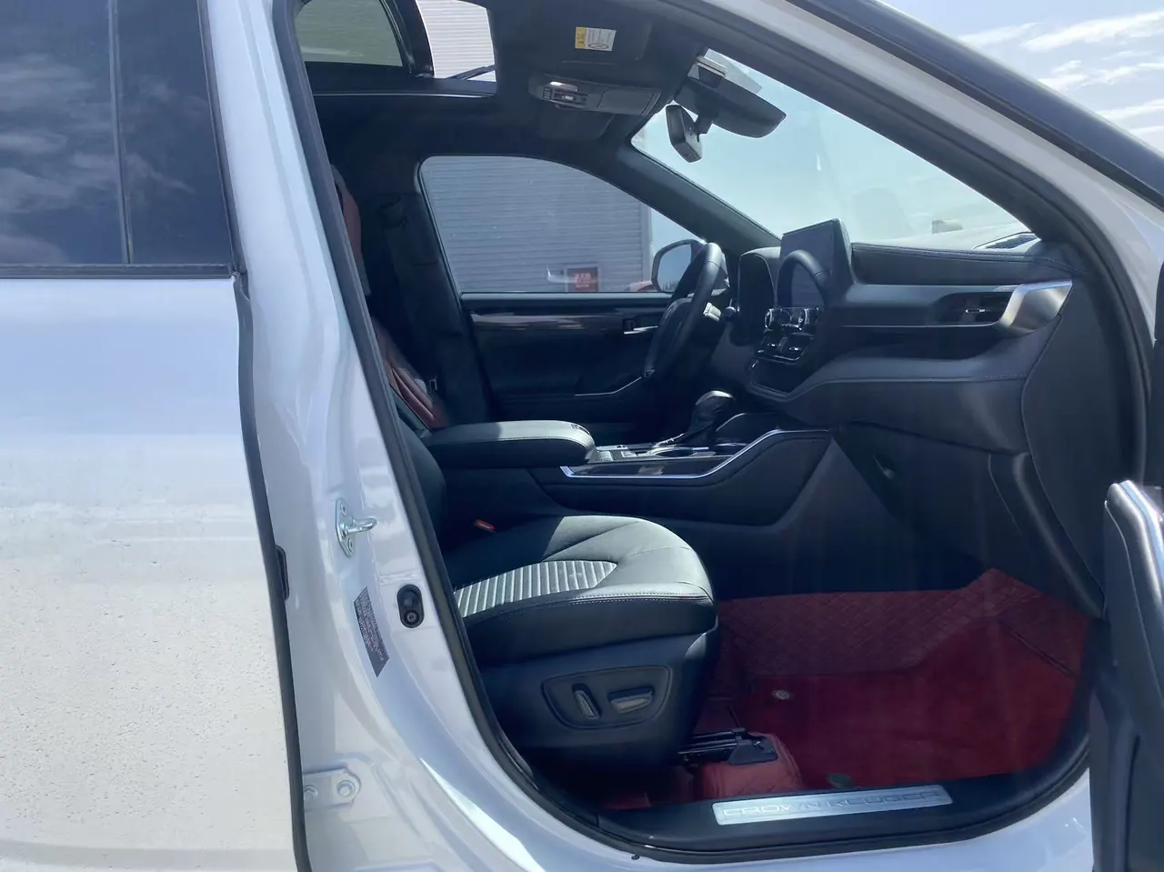 Toyota 2022 Crown Land Release 2.5 Stepless Four-wheel Drive Premium Edition Automatic Gear 9