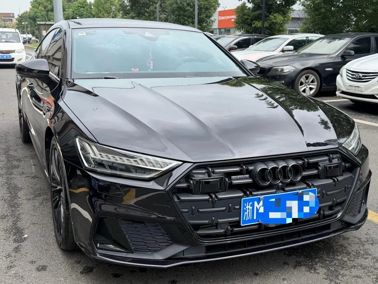 Audi 2022 A7L 48V 3.0TFSI 55TFSI Quattro S-line Zhiyuan Obsidian Black Suit Automatic Gear 3