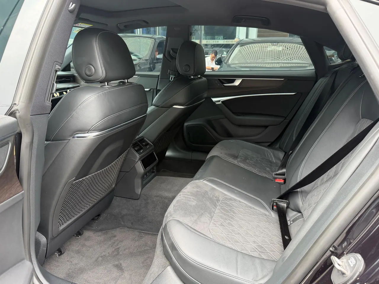 Audi 2022 A7L 48V 3.0TFSI 55TFSI Quattro S-line Zhiyuan Obsidian Black Suit Automatic Gear 7