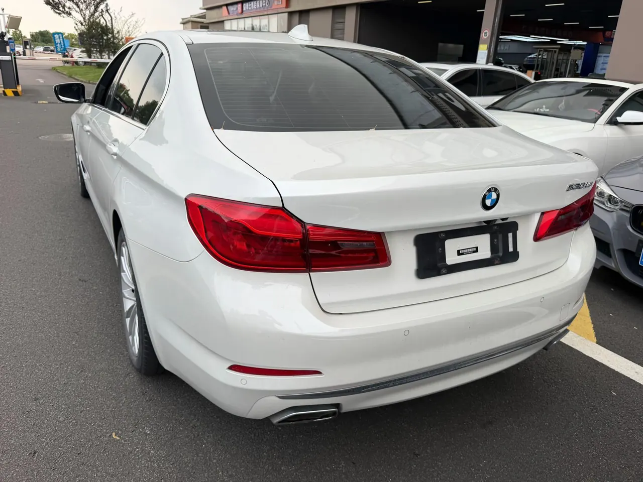 BMW 5 series new energy 2020 530Le 2.0T mileage upgraded luxury package automatic gear 12