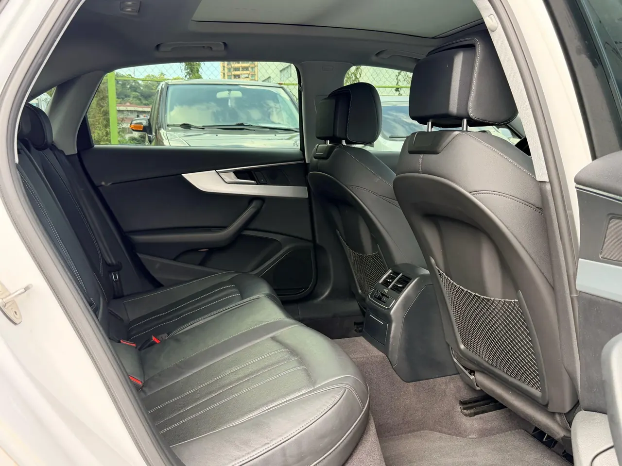 Audi 2020 A4L 2.0TFSI 40TFSI Deluxe Dynamic Automatic 2