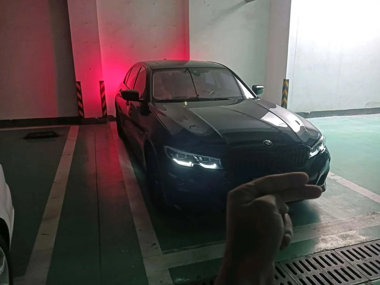 BMW 3 Series 2022 325Li 2.0T M Sports Obsidian Night Kit (Changed) Automatic Gear 3