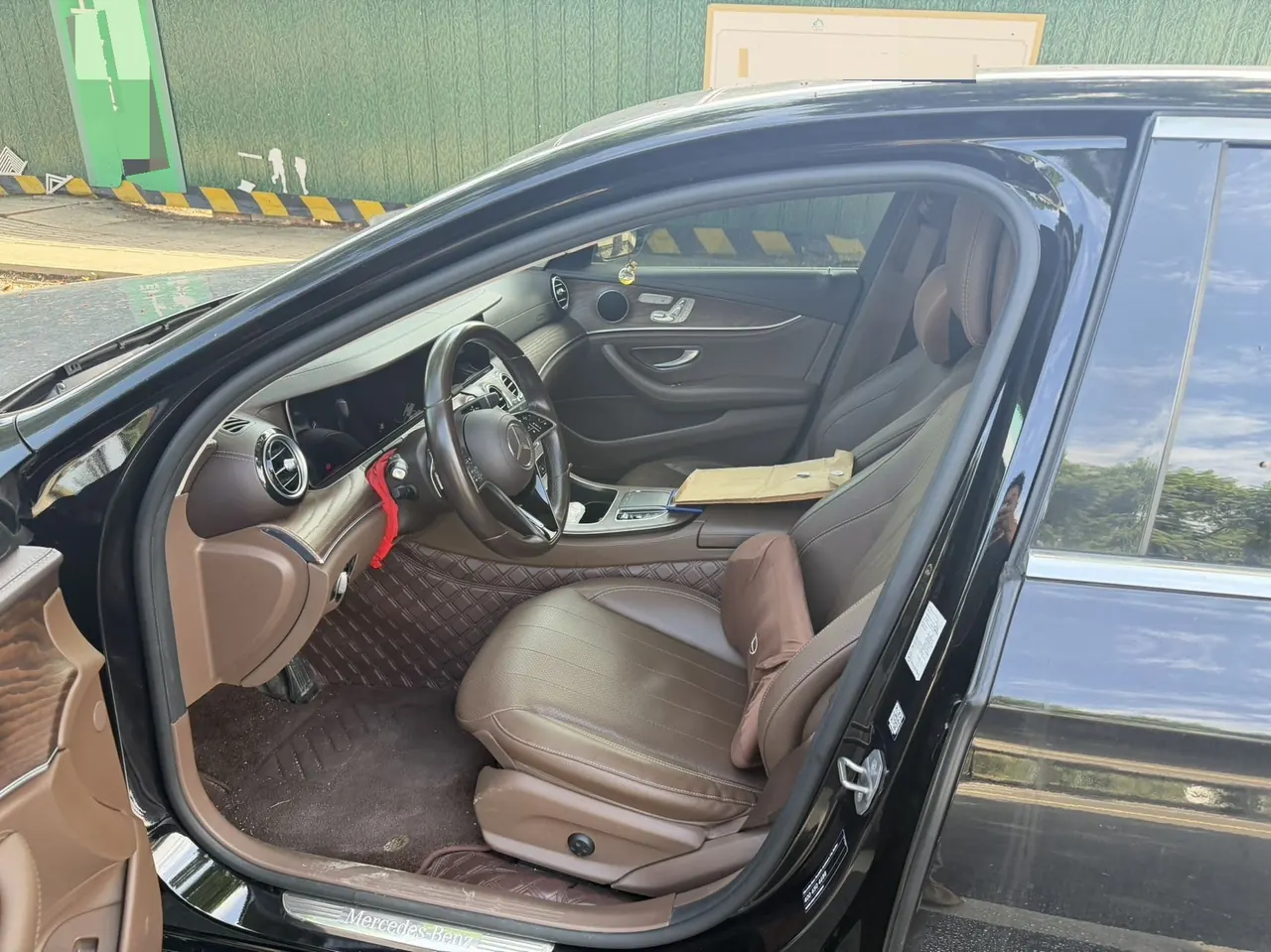 Mercedes Benz E Class 2022 E 300 L 2.0T Fashion (Change 2) Automatic Gear 3