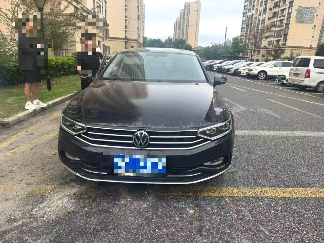 Volkswagen 2020 Magotan 2.0TSI 330TSI luxury automatic transmission 2