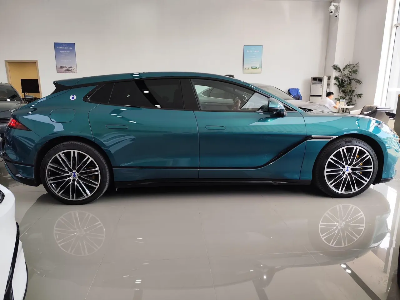 Denza 2026 Denza Z9GT Flashback Flagship Automatic Transmission 7