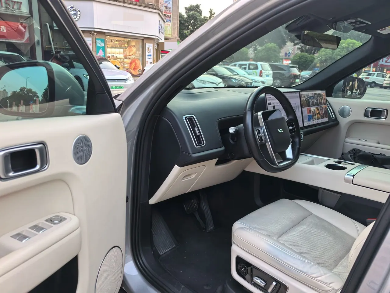 Li 2022 L9 1.5T Max Edition Automatic Gear 2