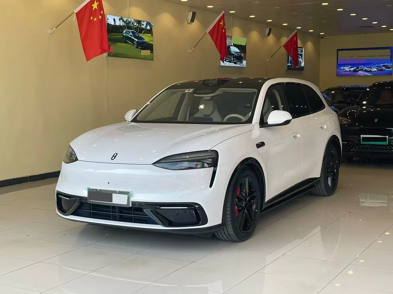 Открыть галерею: AITO 2026 AITO M6 Ultra 4WD Edition Automatic Gear