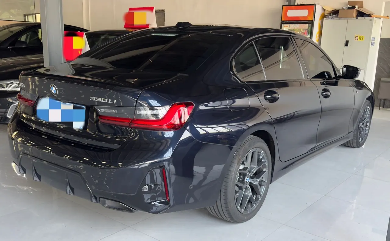 BMW 3 Series 2026 330Li 2.0T Exclusive M Sports Obsidian Night Suit Automatic Gear 2