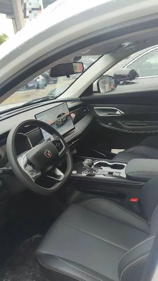 ChangAn 2026 CS75 PRO 1.5T Happy 7-seat Automatic Gear 3
