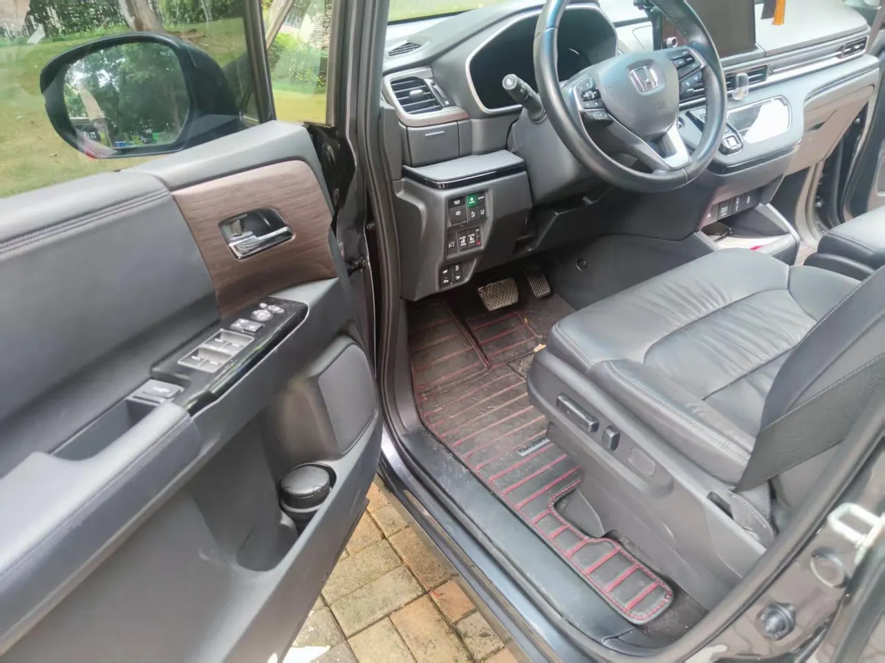 Honda 2022 Odyssey Hybrid 2.0 Stepless Sharp and Glory Edition Automatic Gear 2